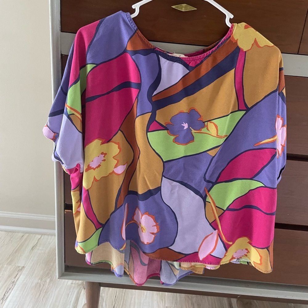 Easel Colorful Floral Women's Top